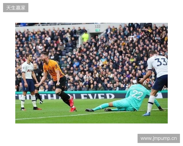 邮报：为马奎尔的离开做准备，曼联考虑引进森林后卫穆里略
